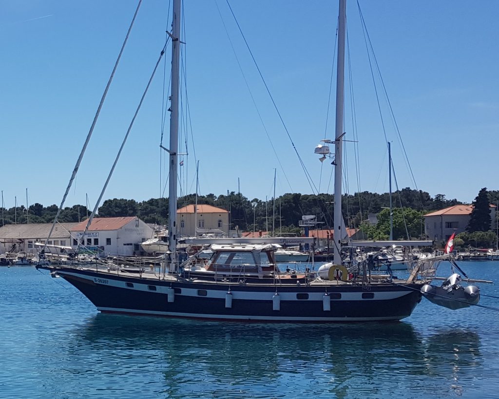 Nordia45 Schwesterschiff der Jongert15 an der Mooring eine 15 Meter Segelyacht, Ketsch mit Mittelcockpit, eine
klassische Segelyacht, Stahlyacht, Zweimaster, mit Rollreff Anlage, 